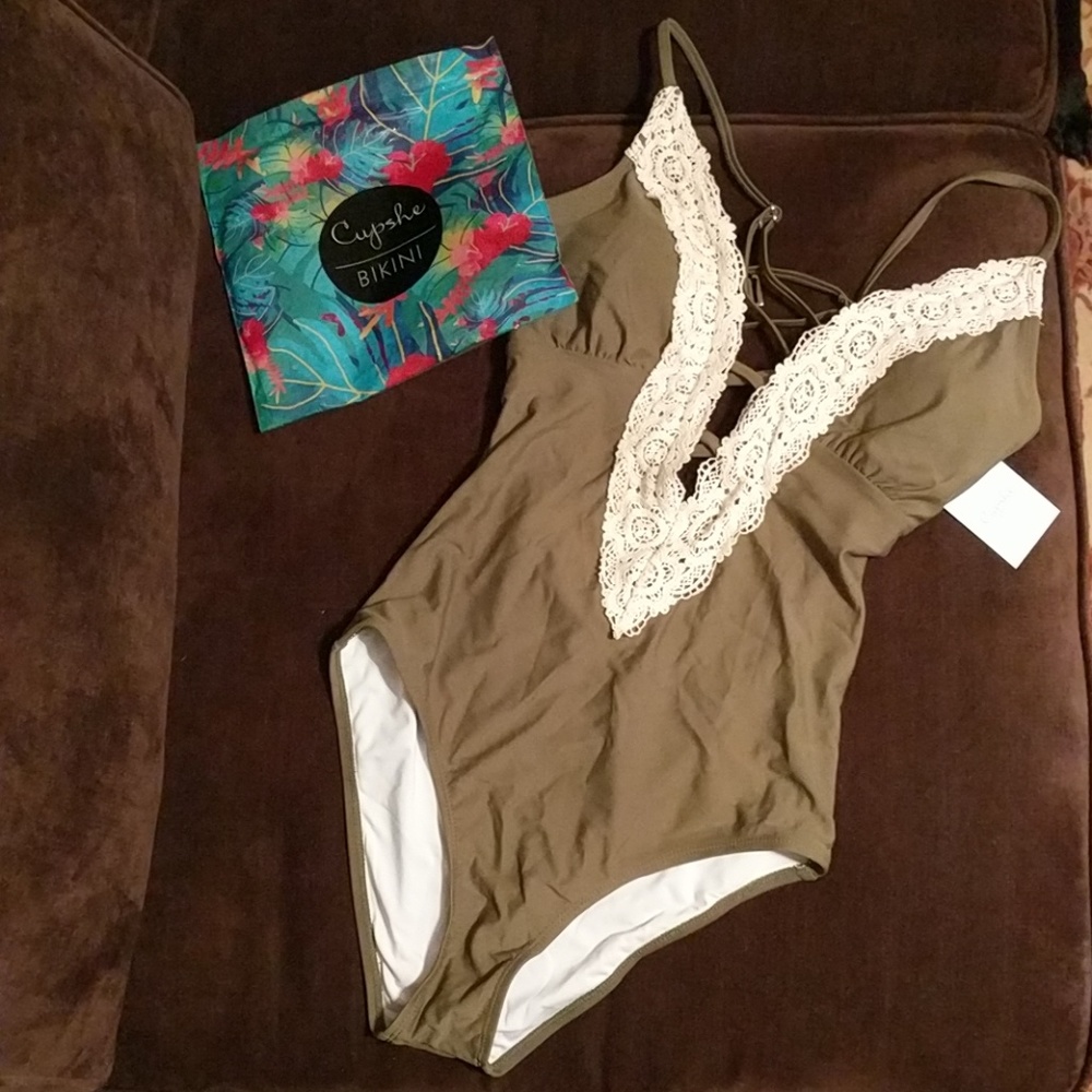 Cupshe Green Crochet Plunge neck Swimsuit - Small